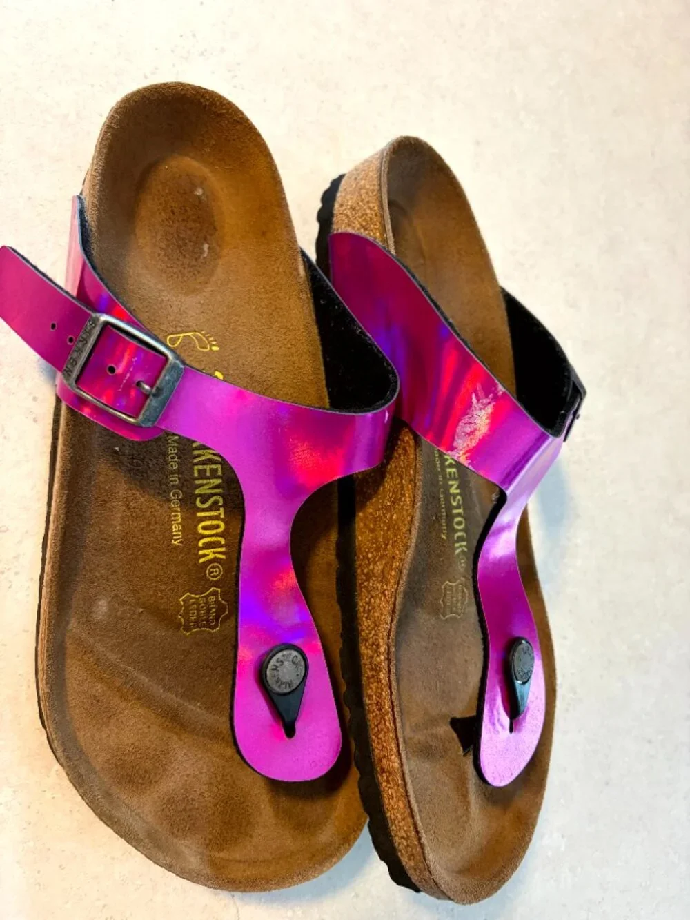 Birkenstock Gizeh Sandals Electric Metallic Magenta Women's US Size 8 EUR 39